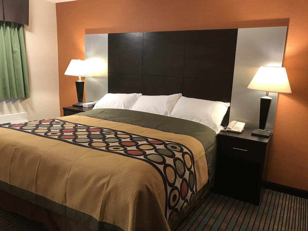 Bay Hill Inns & Suites Neepawa Esterno foto