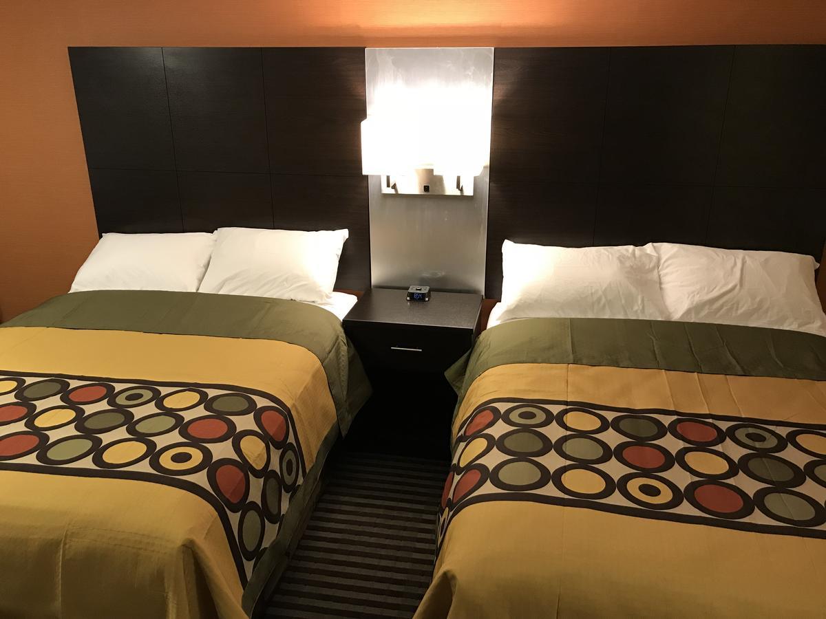 Bay Hill Inns & Suites Neepawa Esterno foto