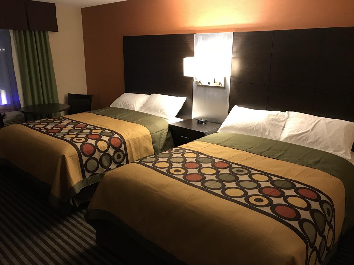Bay Hill Inns & Suites Neepawa Esterno foto