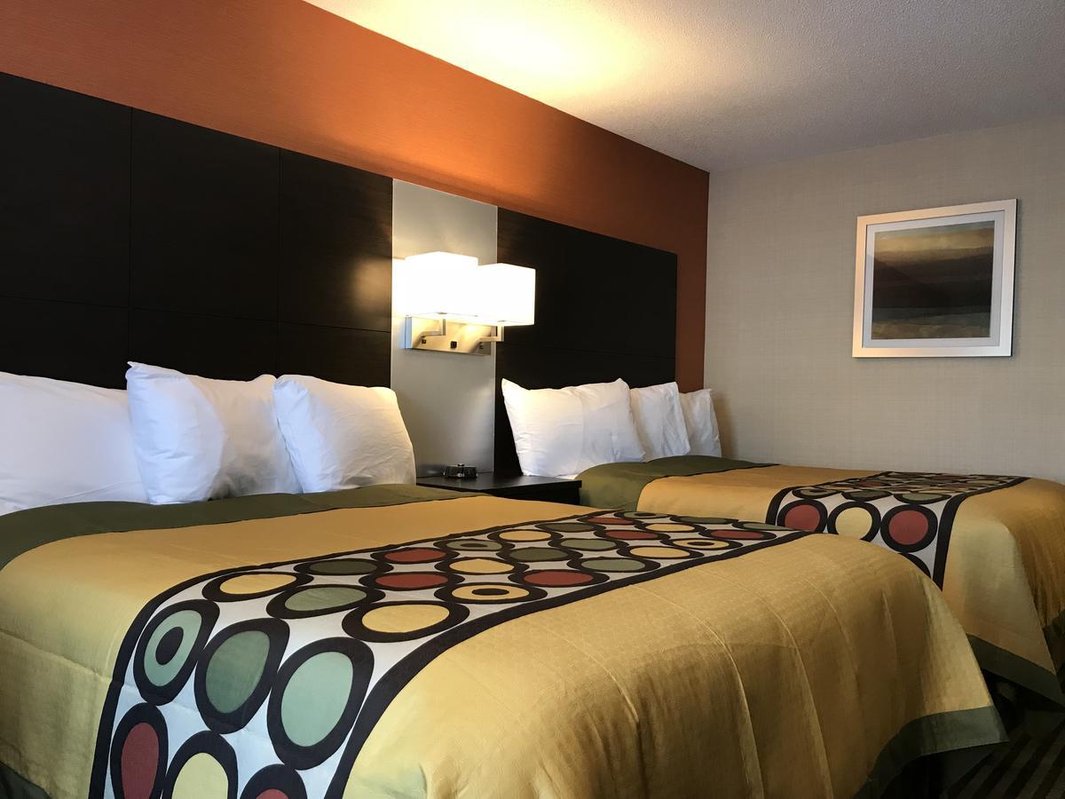 Bay Hill Inns & Suites Neepawa Esterno foto