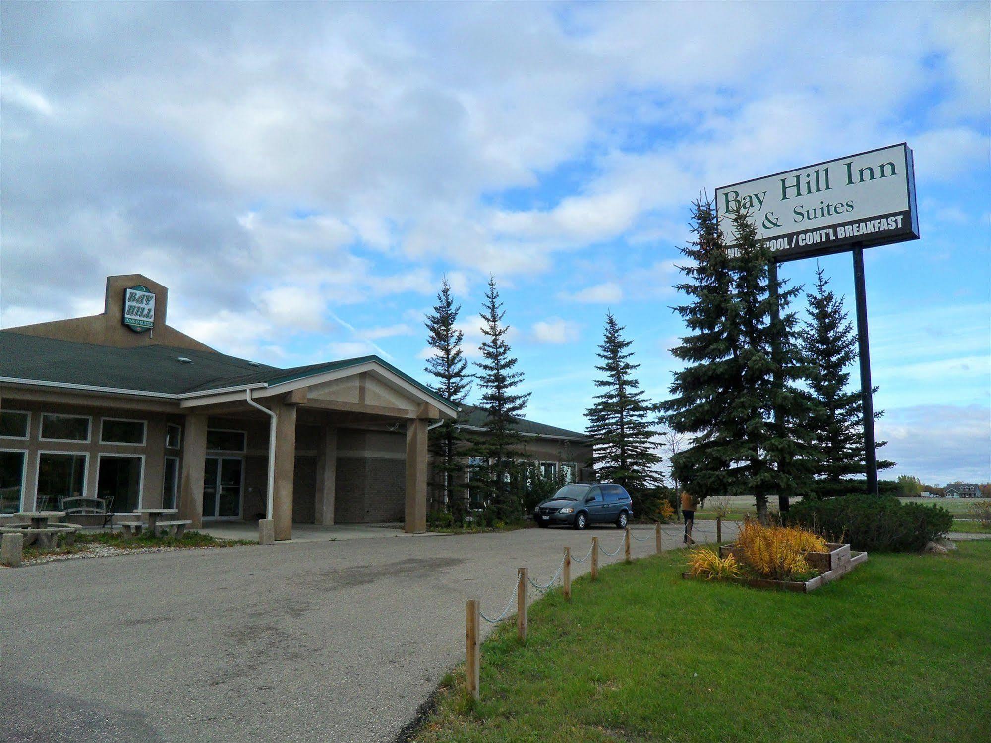 Bay Hill Inns & Suites Neepawa Esterno foto