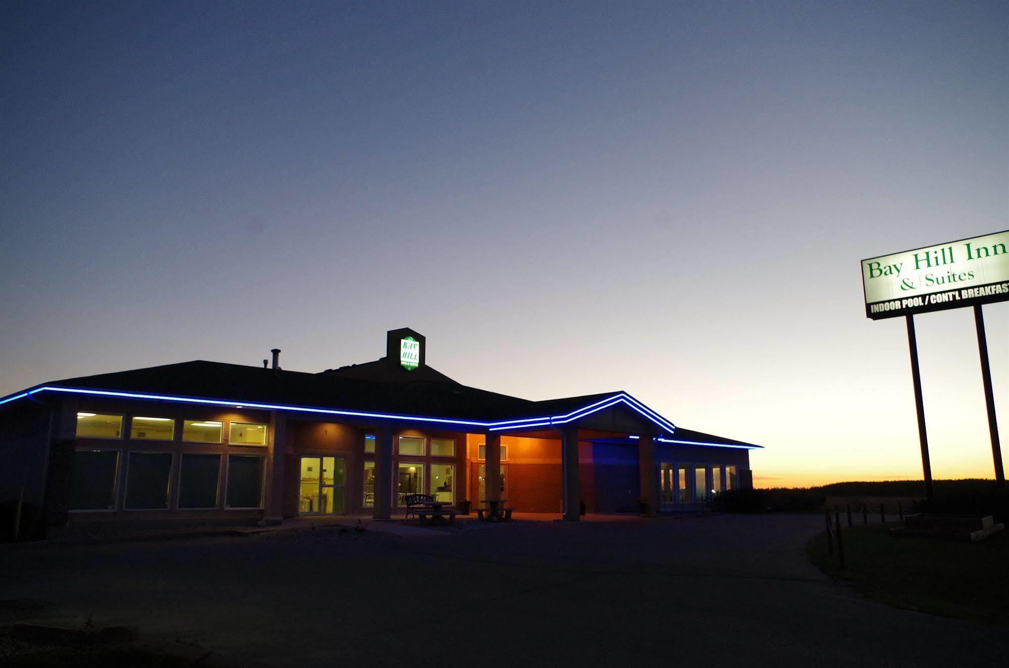 Bay Hill Inns & Suites Neepawa Esterno foto