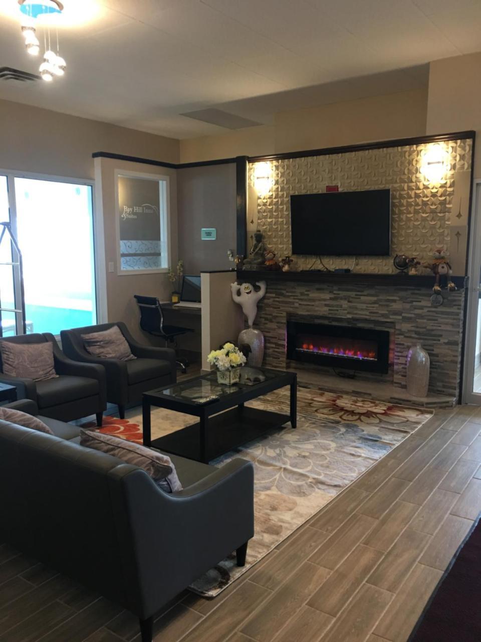 Bay Hill Inns & Suites Neepawa Esterno foto